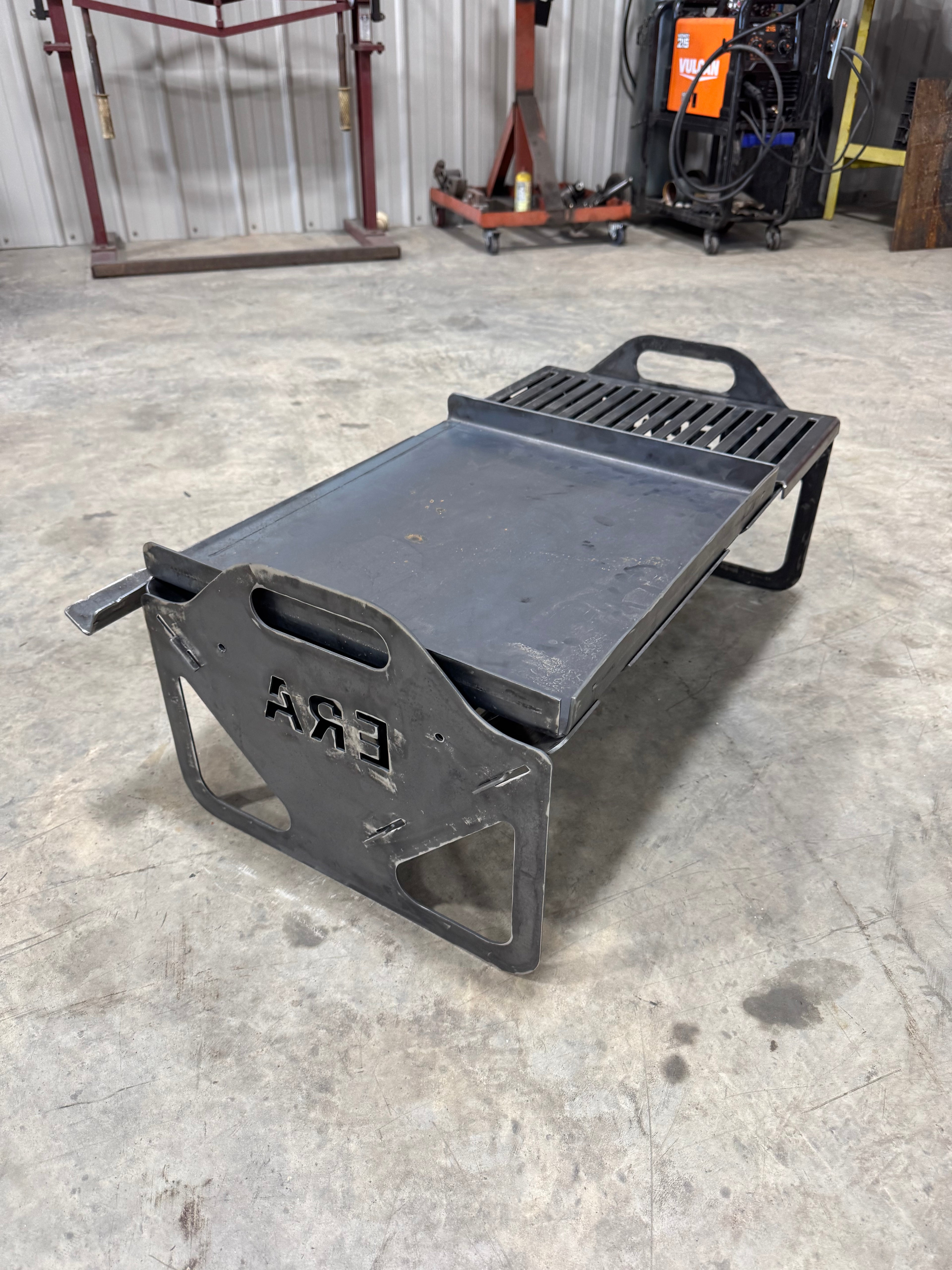 Charcoal Grill / Griddle Combo