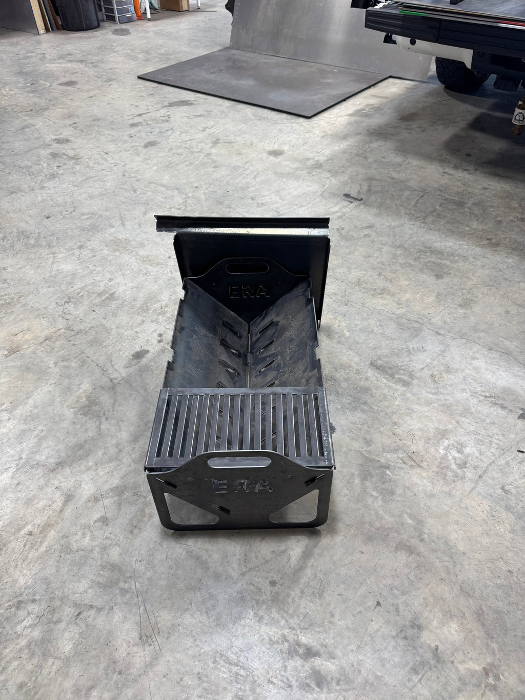 Charcoal Grill / Griddle Combo