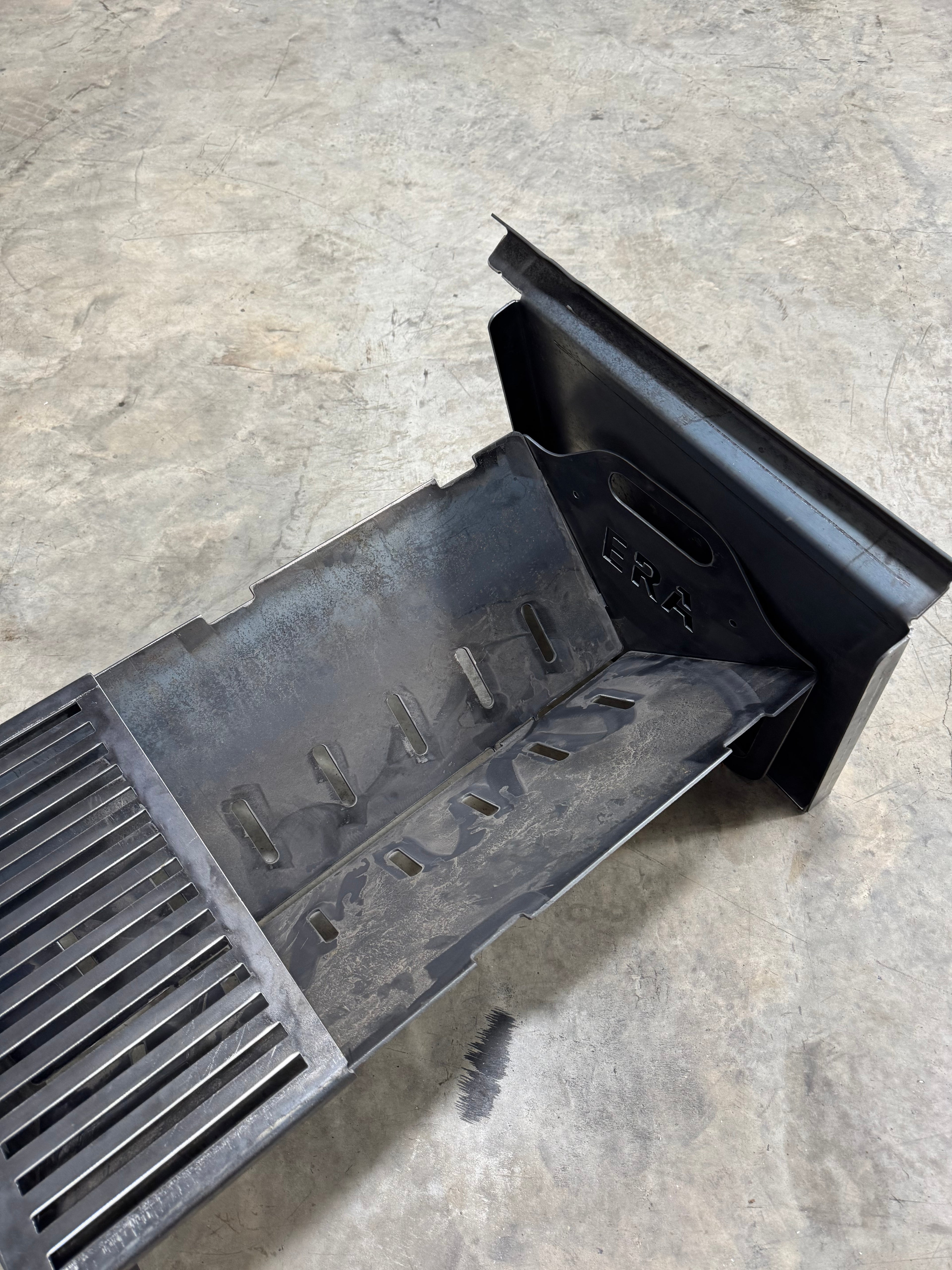 Charcoal Grill / Griddle Combo